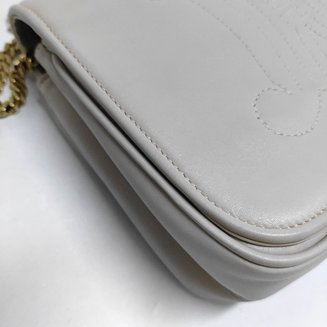 Authenticated pre-owned  TRIOMPHE Calfskin Beige - Shoulder Bag at Looply