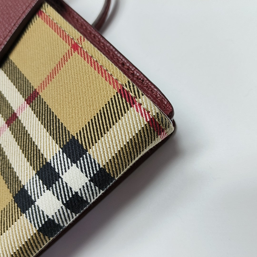 Authenticated pre-owned  Macken Patchwork Burgundy - Shoulder Bag at Looply