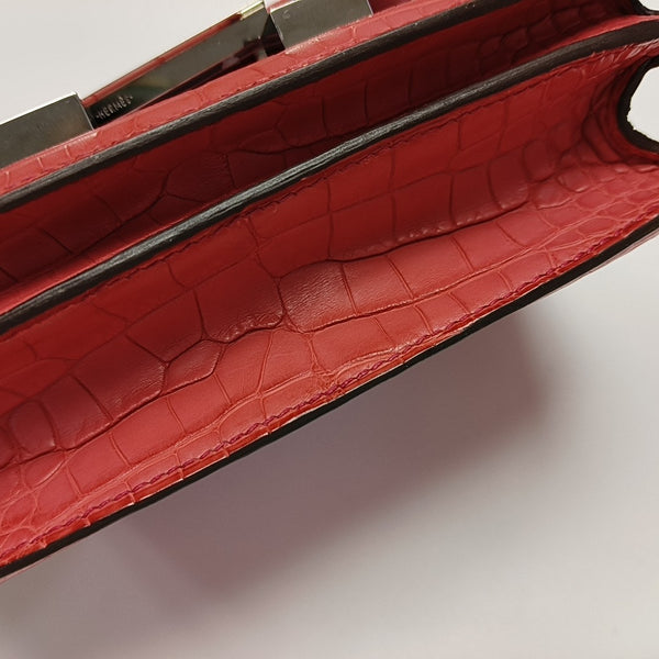 Constance 18 Matte Porosus Crocodile Red