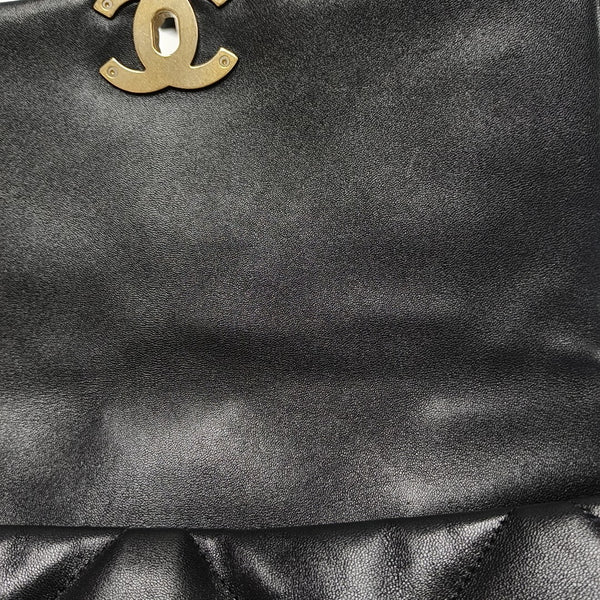 CHANEL 19 Large Quilted Lambskin Black