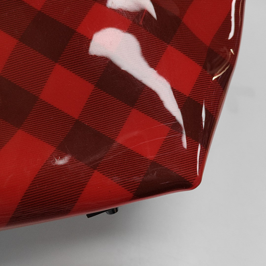 Plastic Red