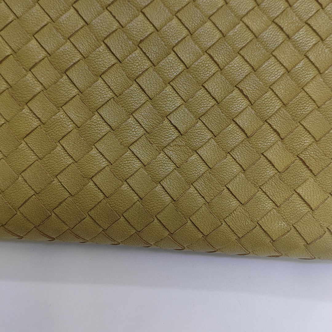 Calfskin Clutch Green