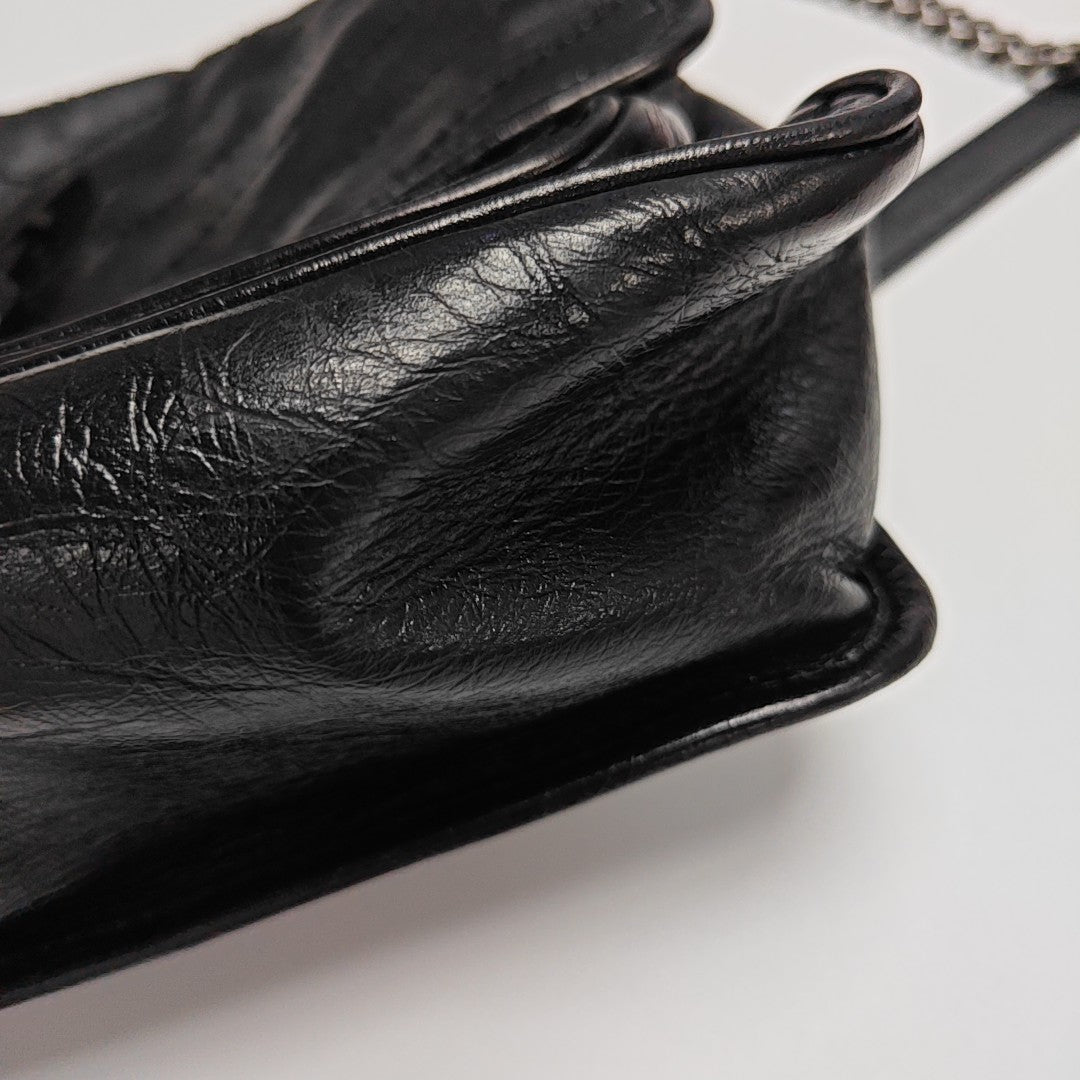 NIKI Medium Chevron Calfskin Black