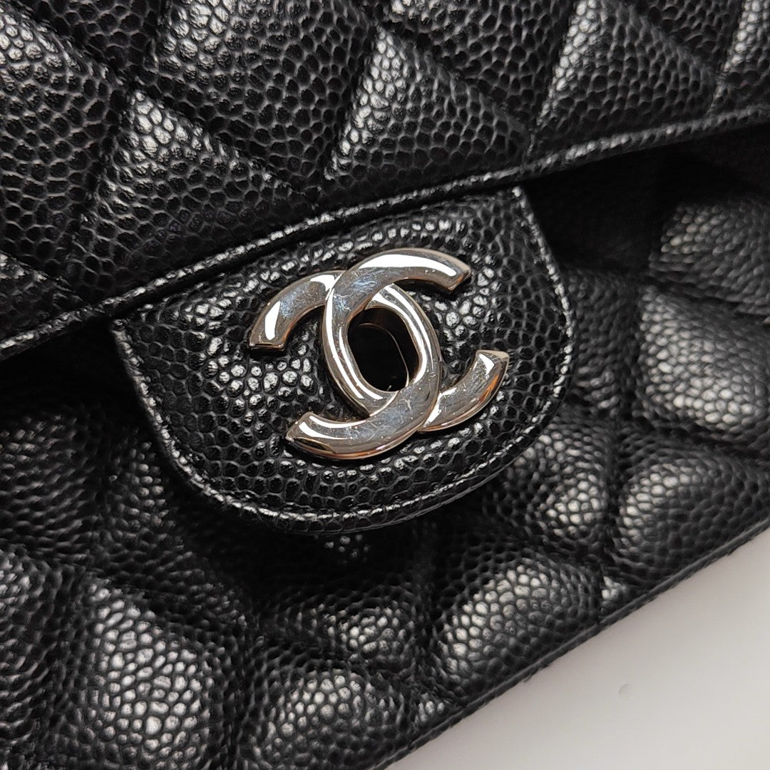 CLASSIC FLAP Small Quilted Grained Calfskin Black