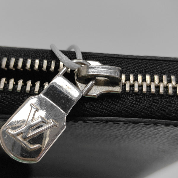 ZIPPY Damier Graphite Coated Canvas Gray Wallet