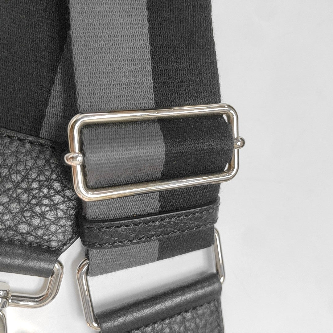 Authenticated pre-owned  Peekaboo Calfskin Black - Tote Bag at Looply