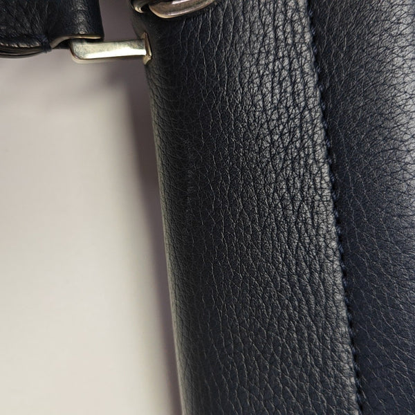TRAPEZE Medium Calfskin Blue