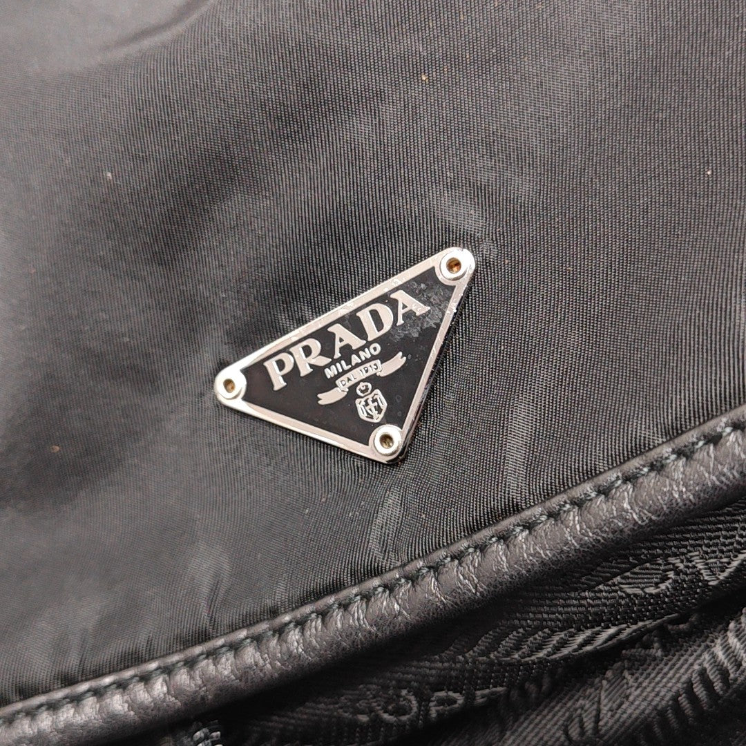 Vela Messenger Bag Nylon Black