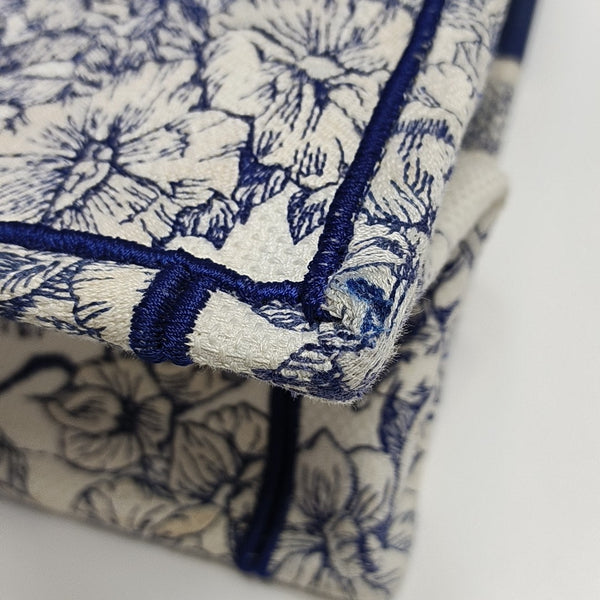 Book Tote Medium Canvas Blue