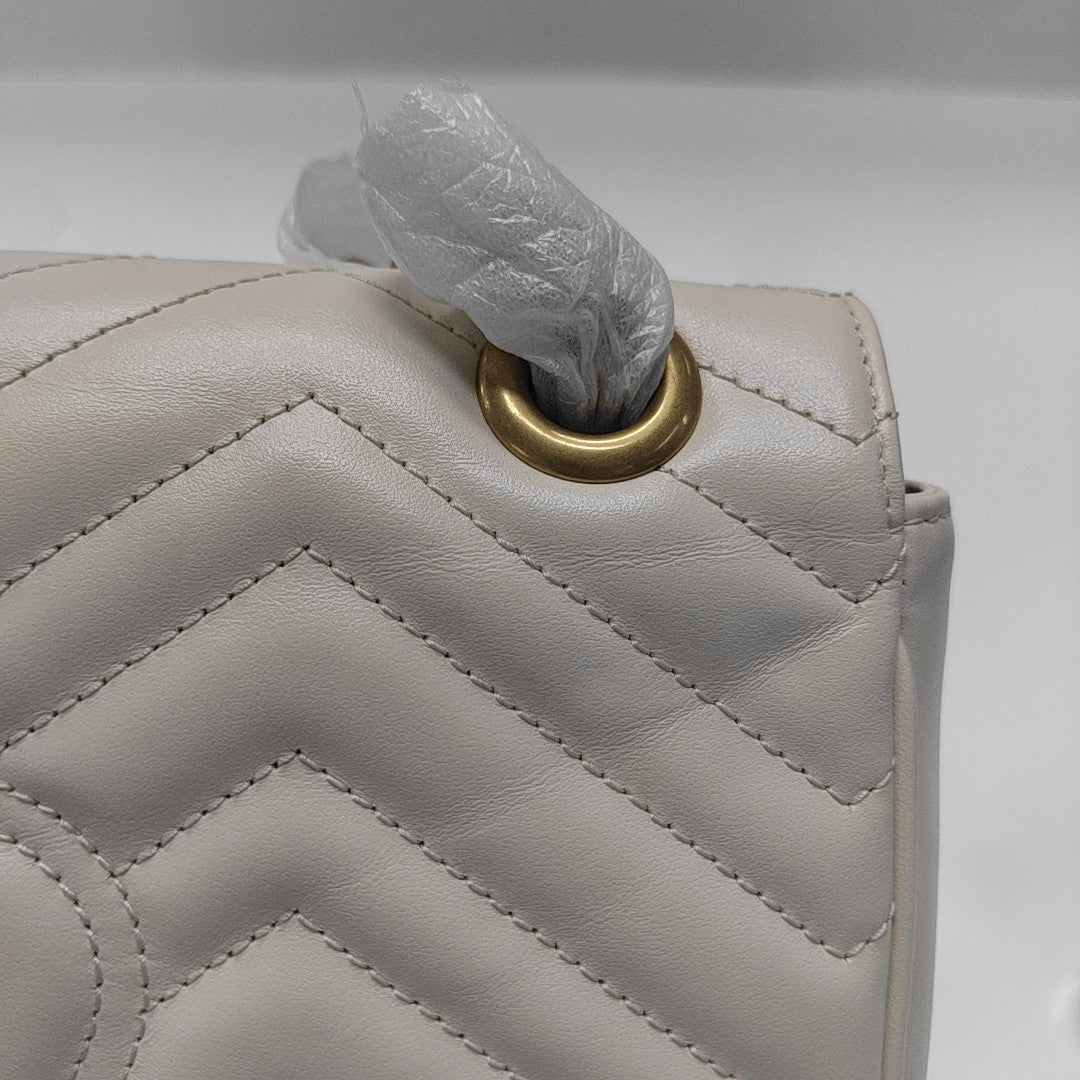 GG Marmont Medium Quilted Calfskin White