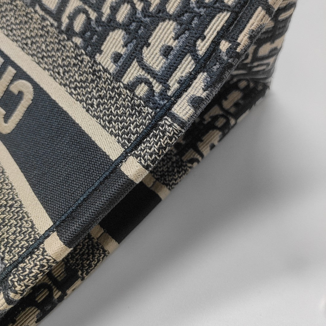 Book Tote Medium Oblique Canvas Blue
