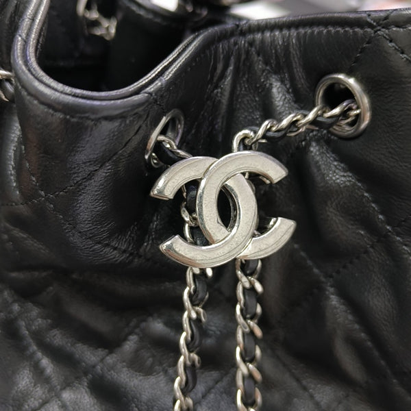 CHANEL 25 Small Quilted Calfskin Black