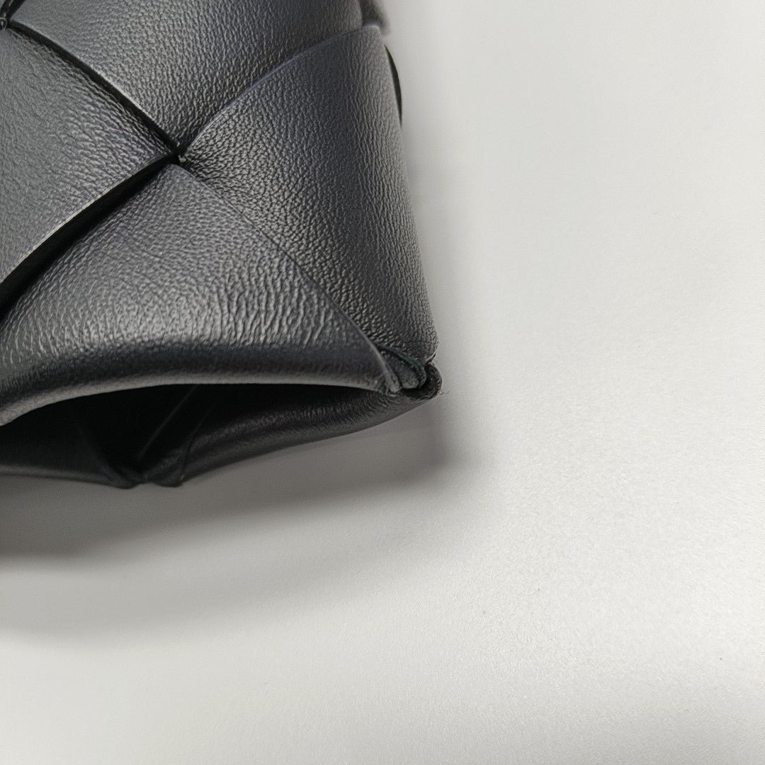 Cabat Medium Lambskin Black