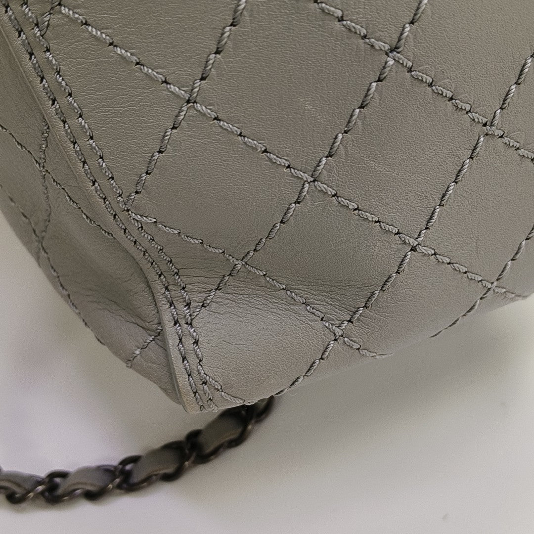 CC POCKET Quilted Calfskin Gray