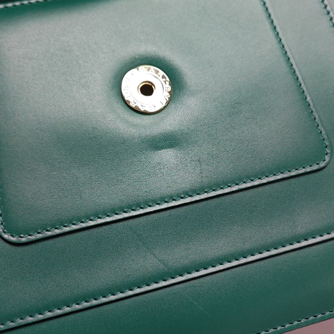 SERPENTI FOREVER Medium Calfskin Green