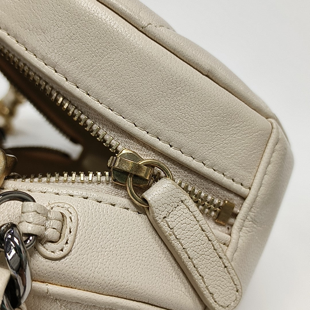 CHANEL 19 Small Quilted Lambskin White