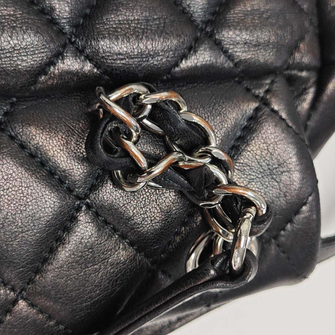 URBAN SPIRIT Small Quilted Lambskin Black