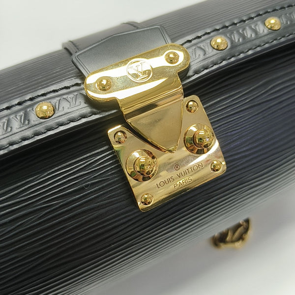 PAPILLON 19 Epi Black