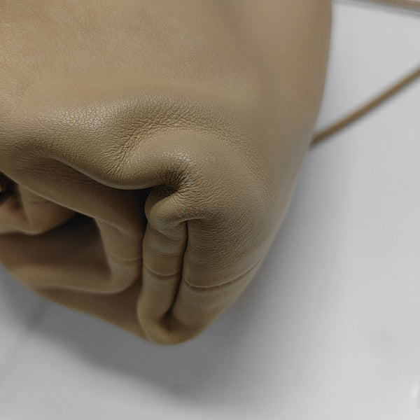 The Pouch Mini Lambskin Beige