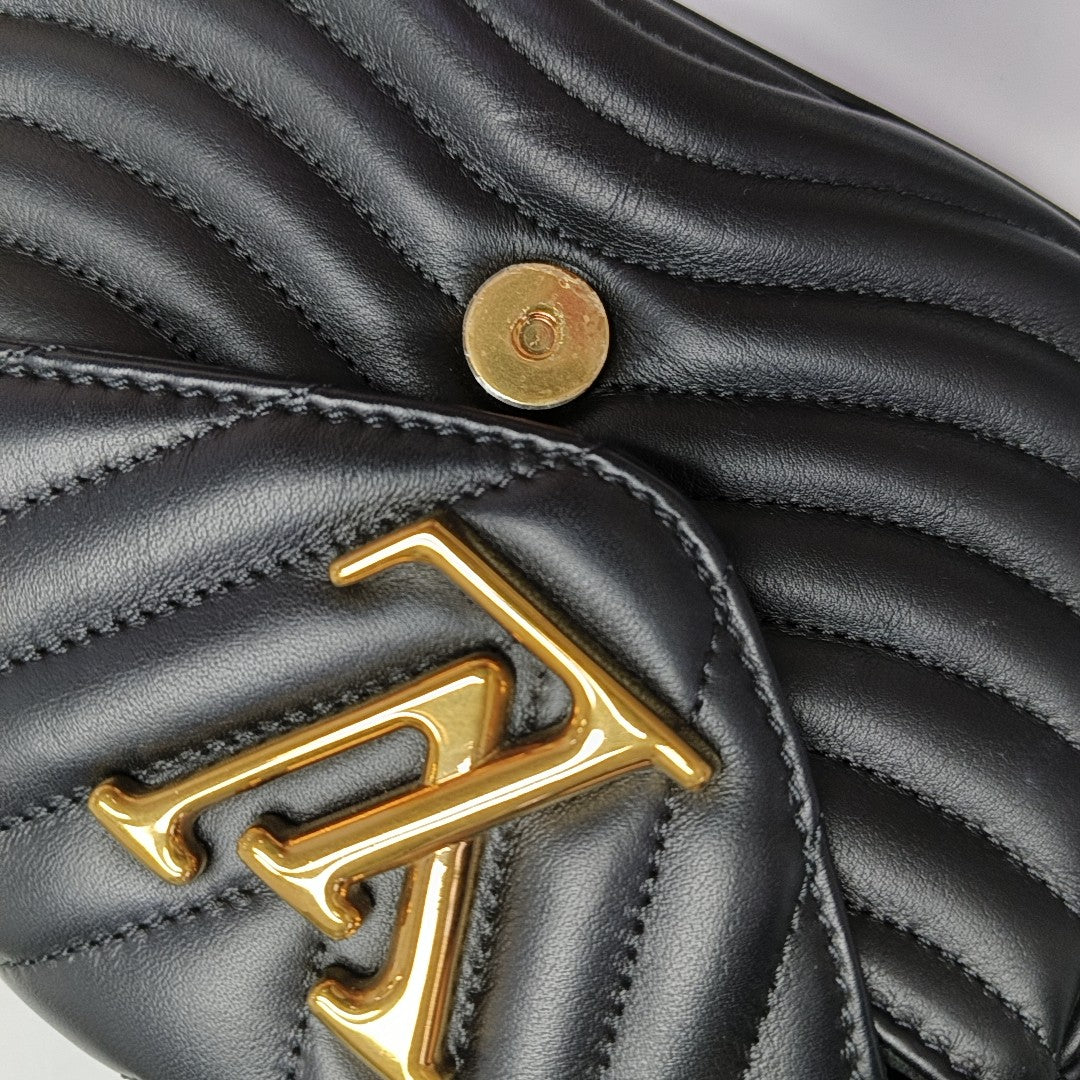NEW WAVE Quilted Calfskin Black