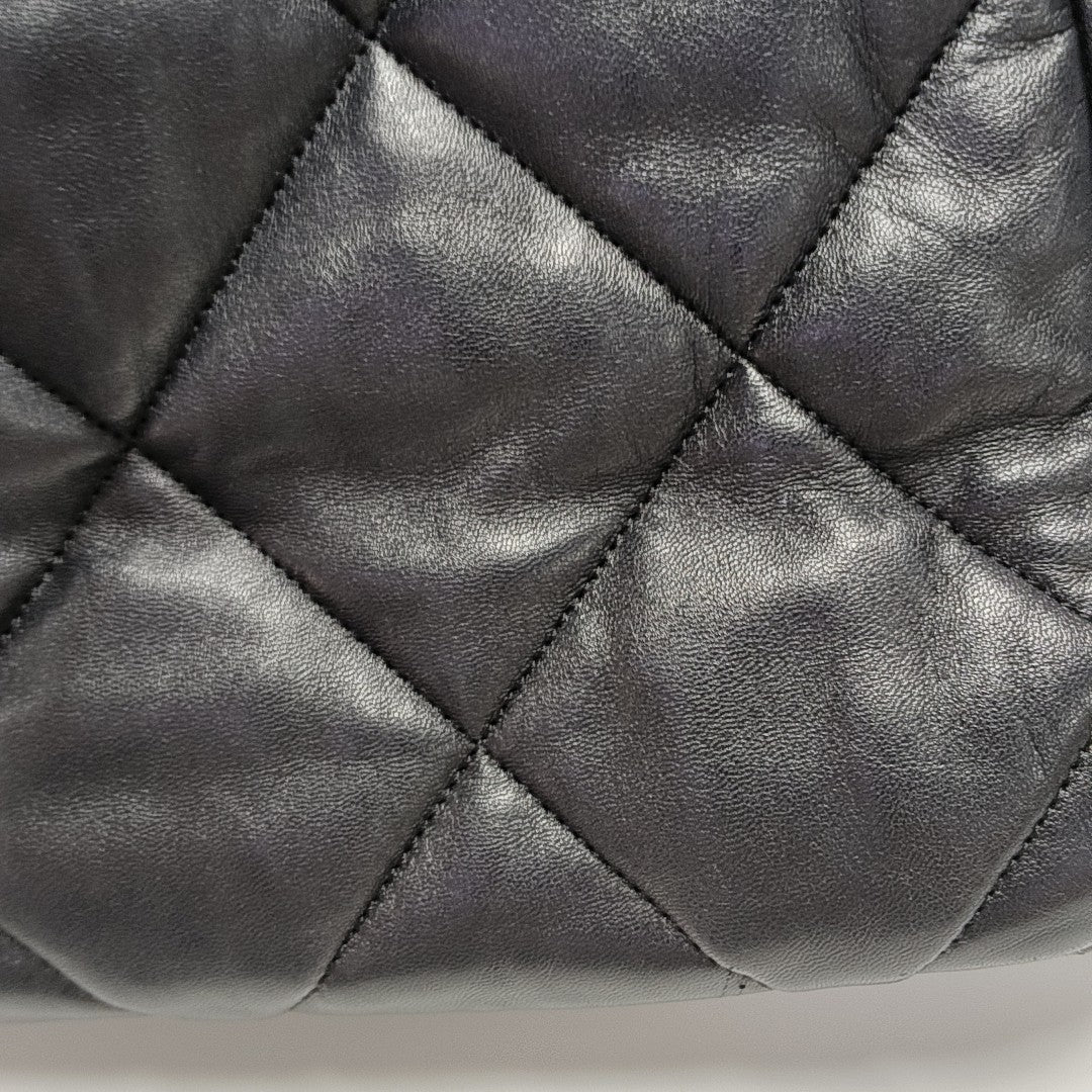 CHANEL 19 Large Quilted Lambskin Black