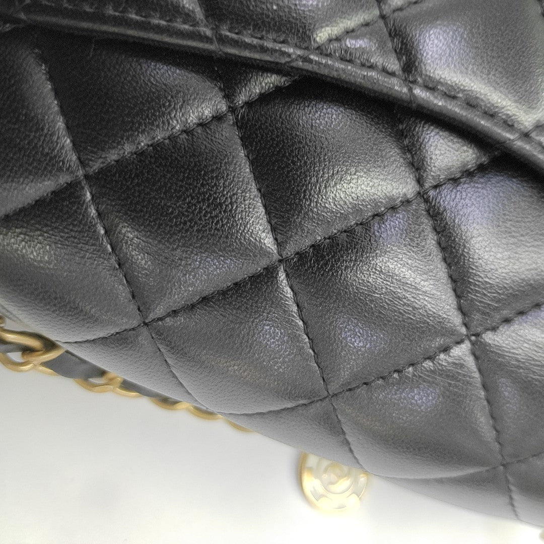 CLASSIC FLAP Mini Quilted Lambskin Black
