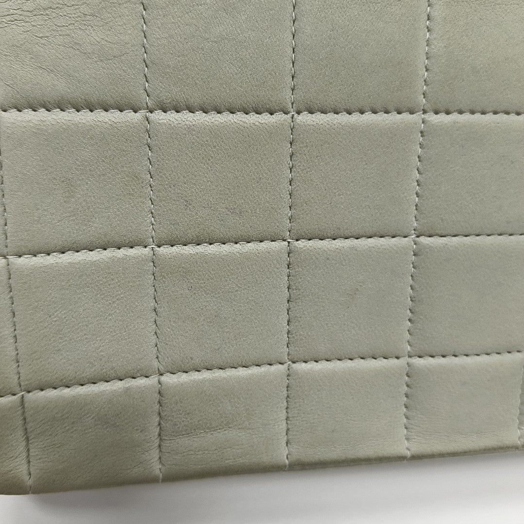 CHOCOLATE BAR Quilted Lambskin Gray