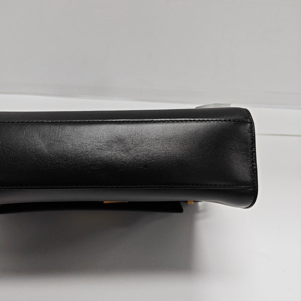 MANHATTAN Medium Calfskin Black