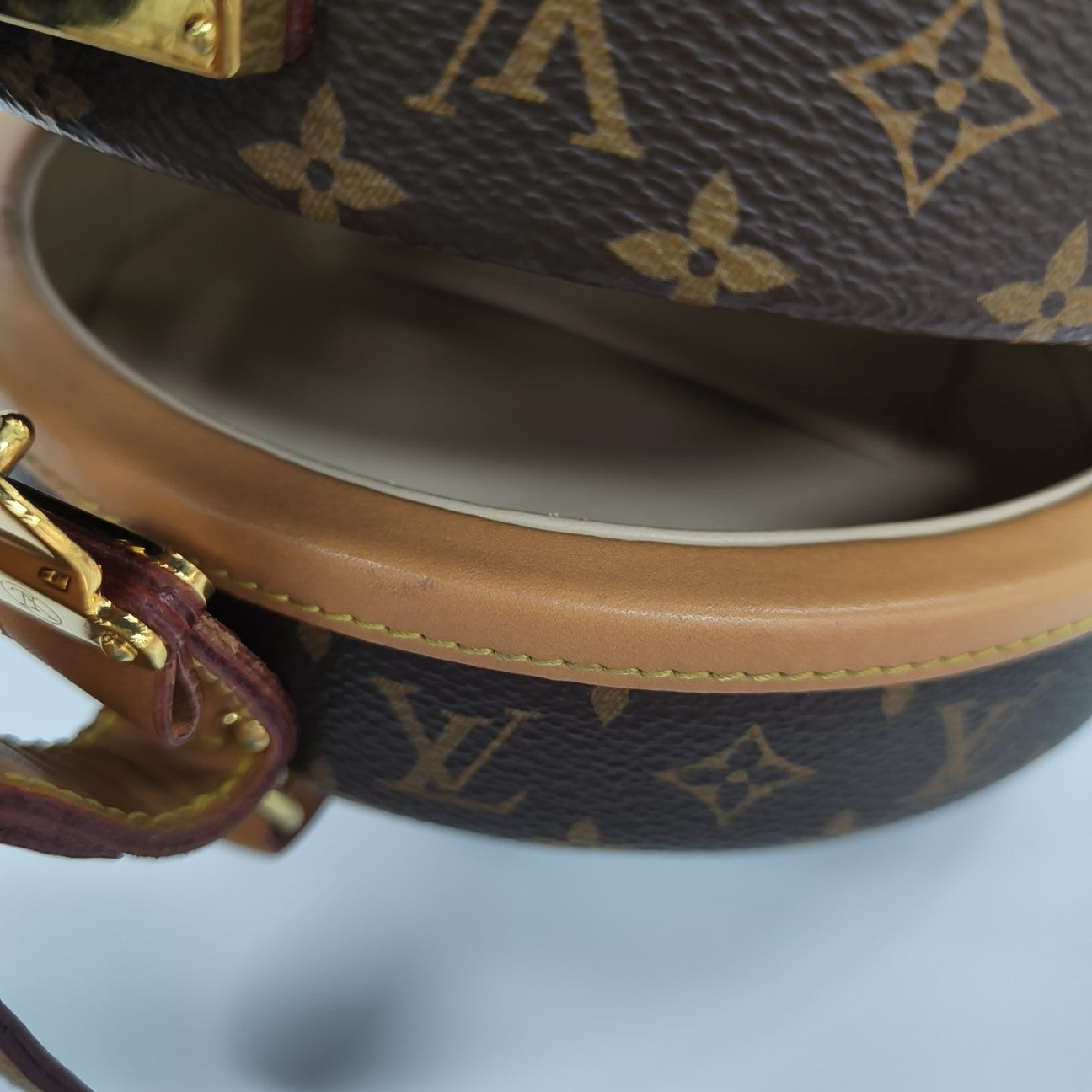 BOITE CHAPEAU PM Monogram Coated Canvas Brown