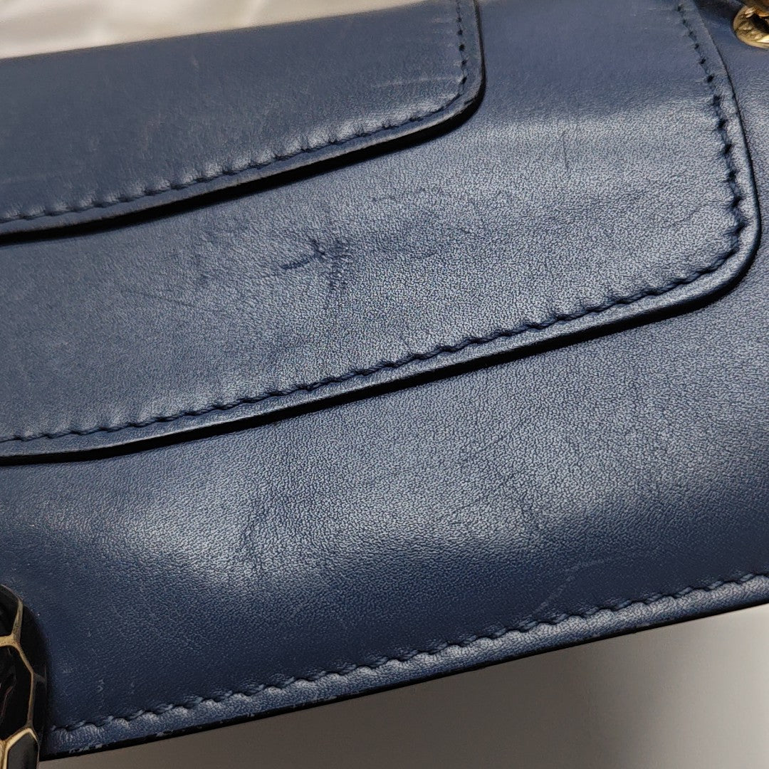 SERPENTI FOREVER Medium Calfskin Blue