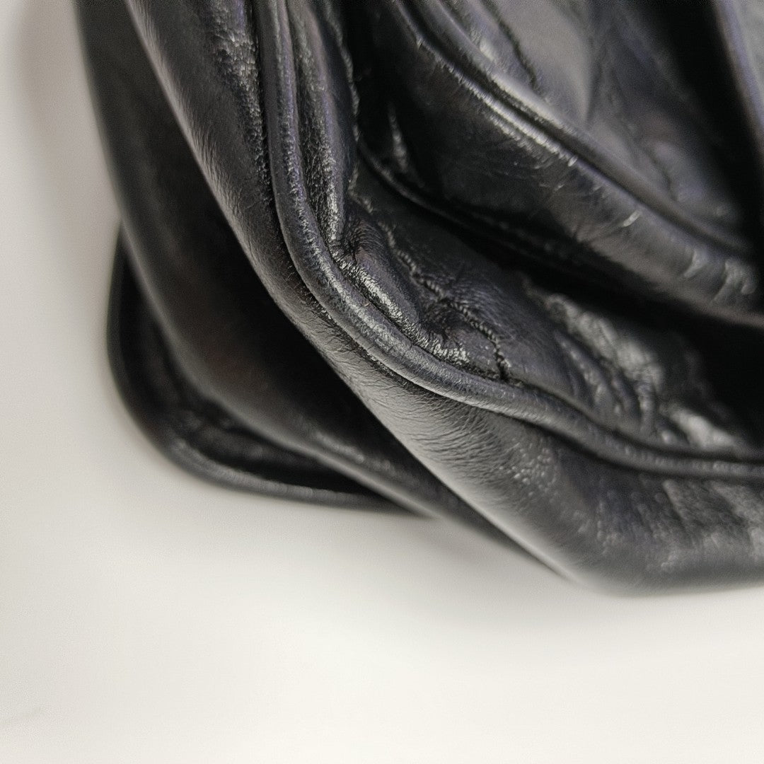 NIKI Medium Chevron Calfskin Black