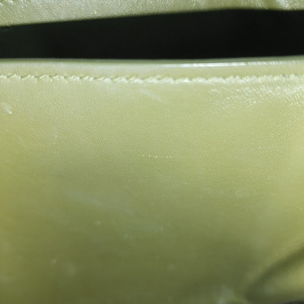 CLASSIC BOX Medium Calfskin Green