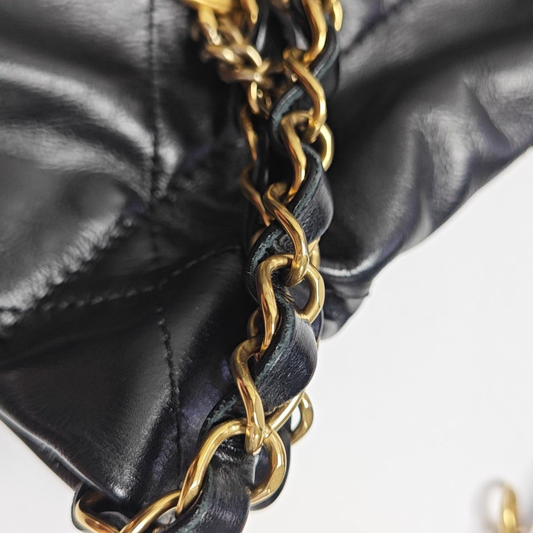 CHANEL 22 Small Quilted Calfskin Black