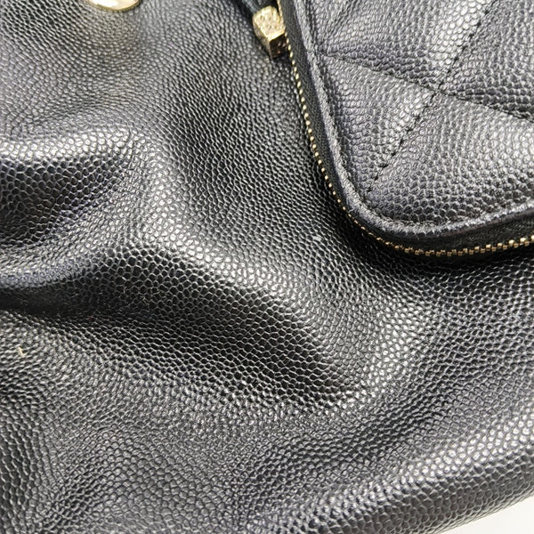 BUSINESS AFFINITY Medium Quilted Grained Calfskin Black