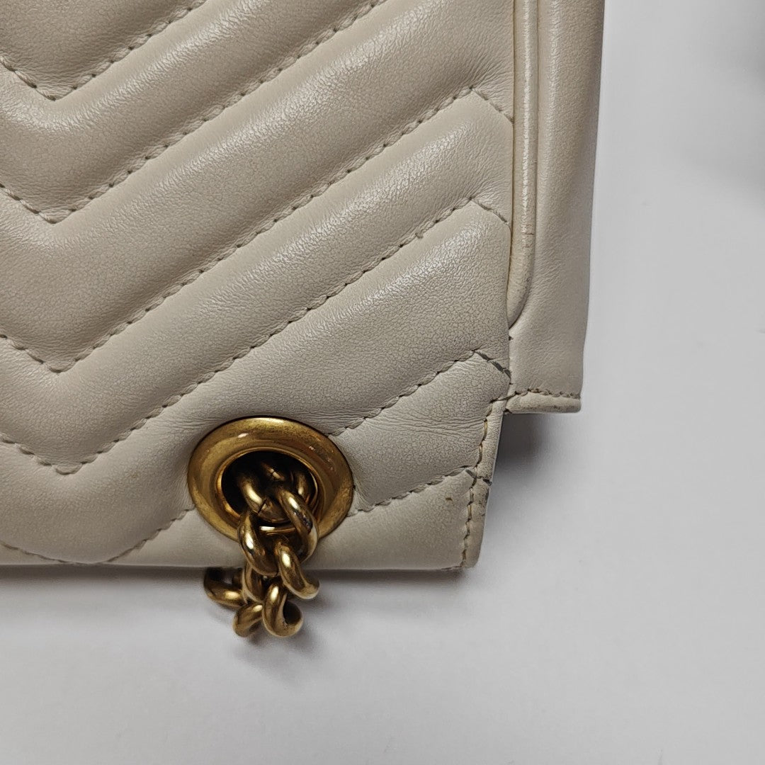GG Marmont Medium Quilted Calfskin White