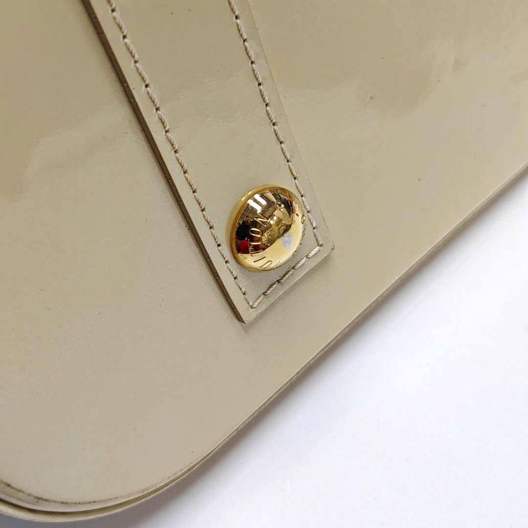 ALMA PM Patent Leather Beige