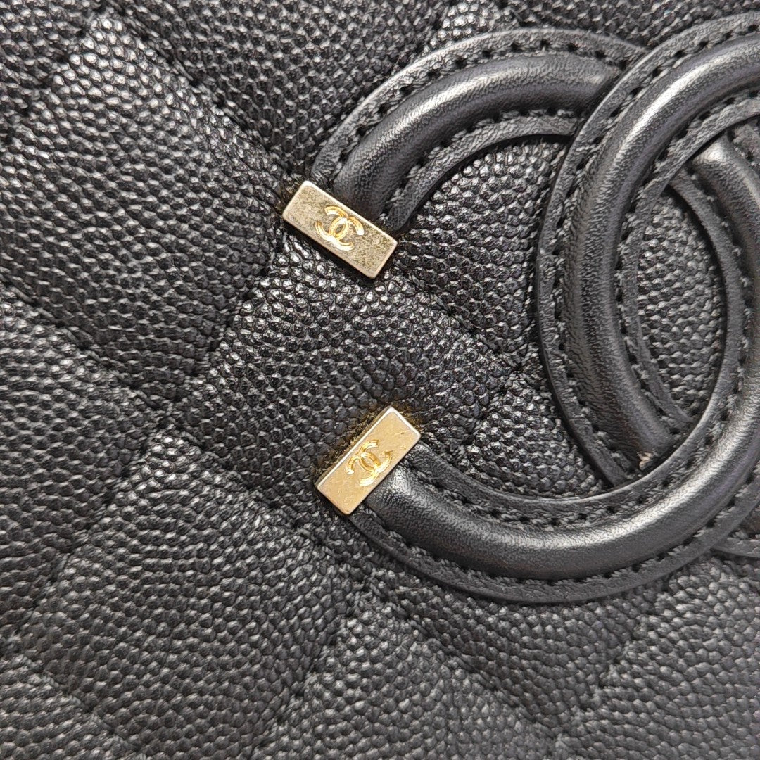 FILIGREE Small Quilted Grained Calfskin Black