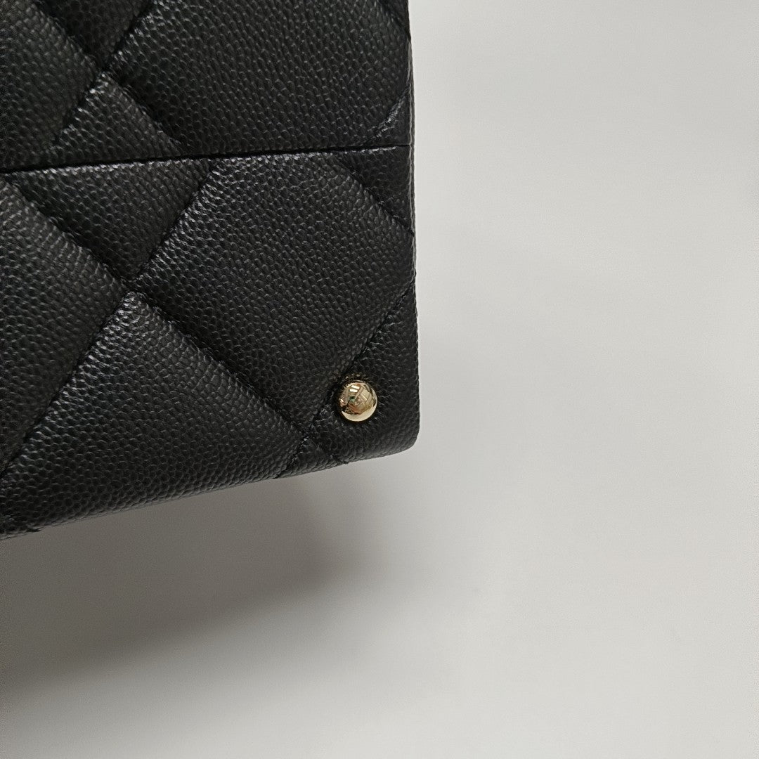 CLASSIC FLAP Quilted Grained Calfskin Black