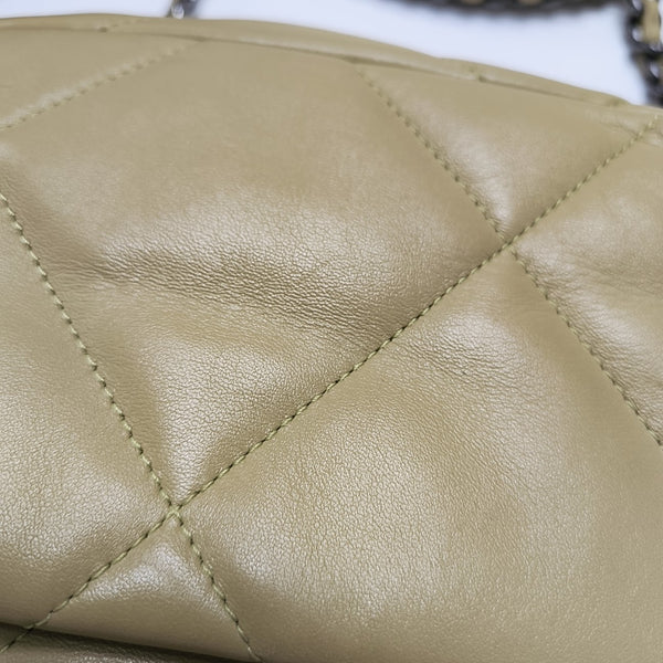 CHANEL 19 Small Quilted Lambskin Green