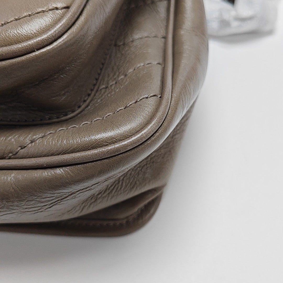 NIKI Medium Chevron Calfskin Beige