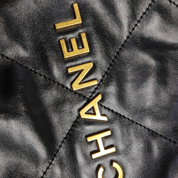 CHANEL 22 Small Quilted Calfskin Black
