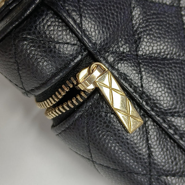 VANITY CASE Mini Quilted Grained Calfskin Black