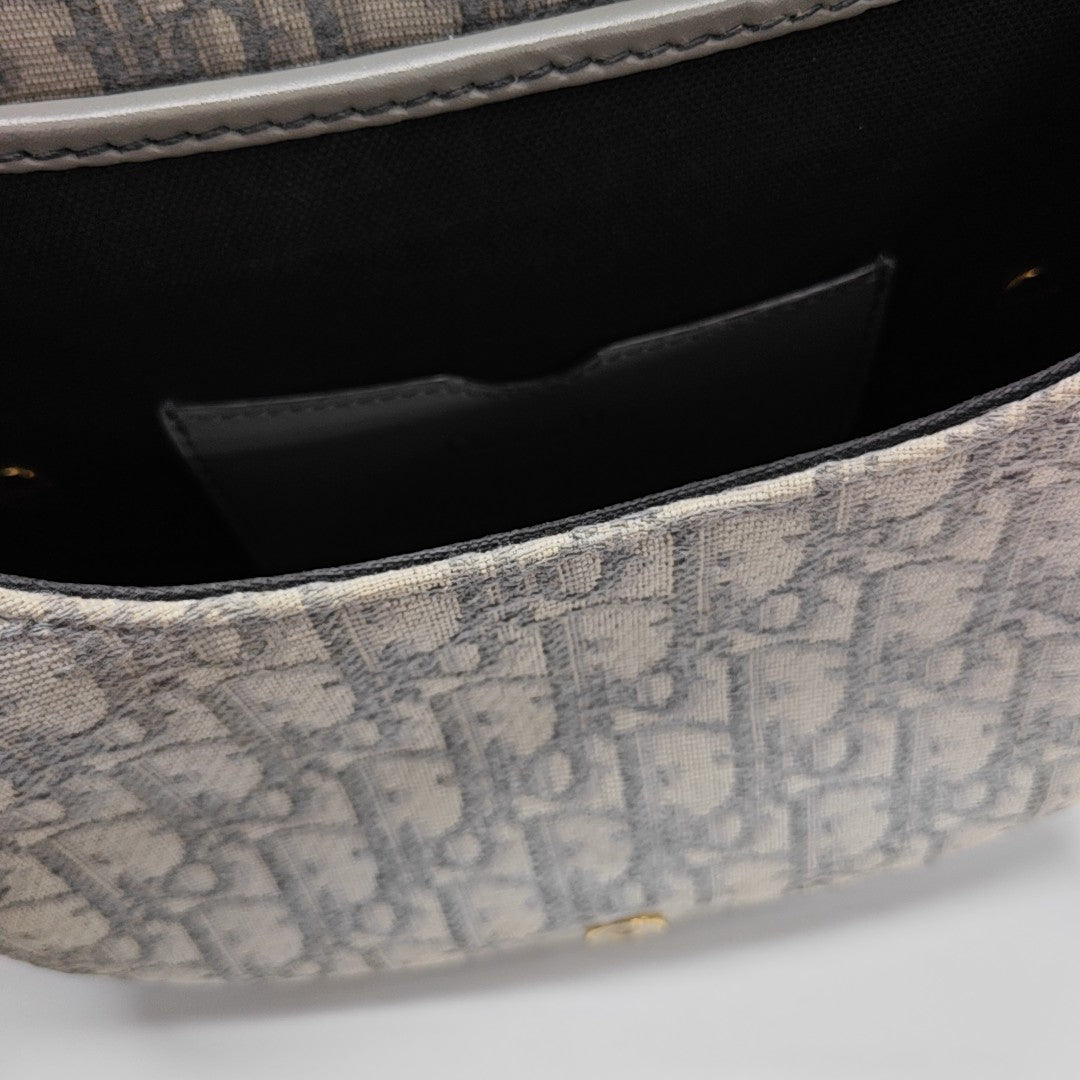 Bobby Medium Oblique Canvas Gray