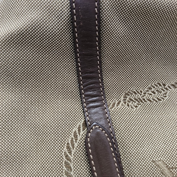 Canvas Brown