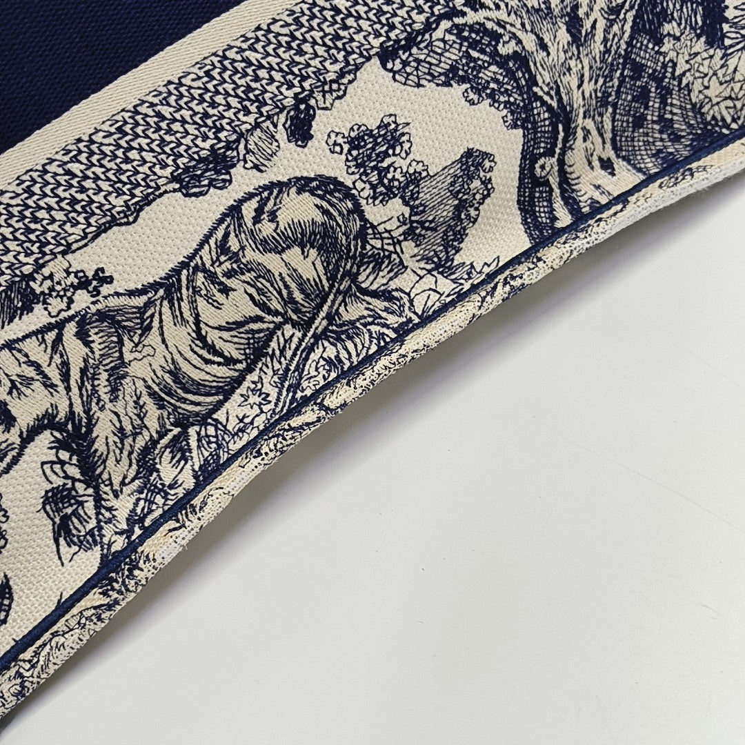 Book Tote Medium Canvas Blue