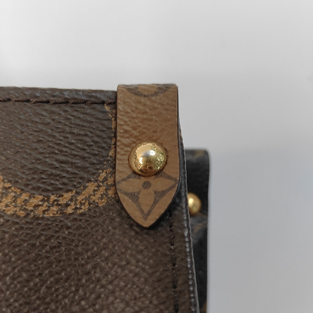 Authenticated pre-owned  ONTHEGO MM Monogram Coated Canvas Brown - Tote Bag at Looply