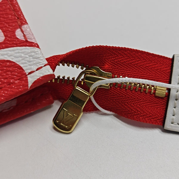 TOILET POCKET 26 Coated Canvas Red