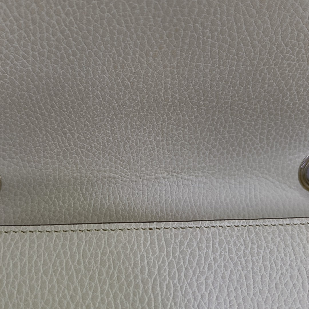 Interlocking G Large Calfskin Beige
