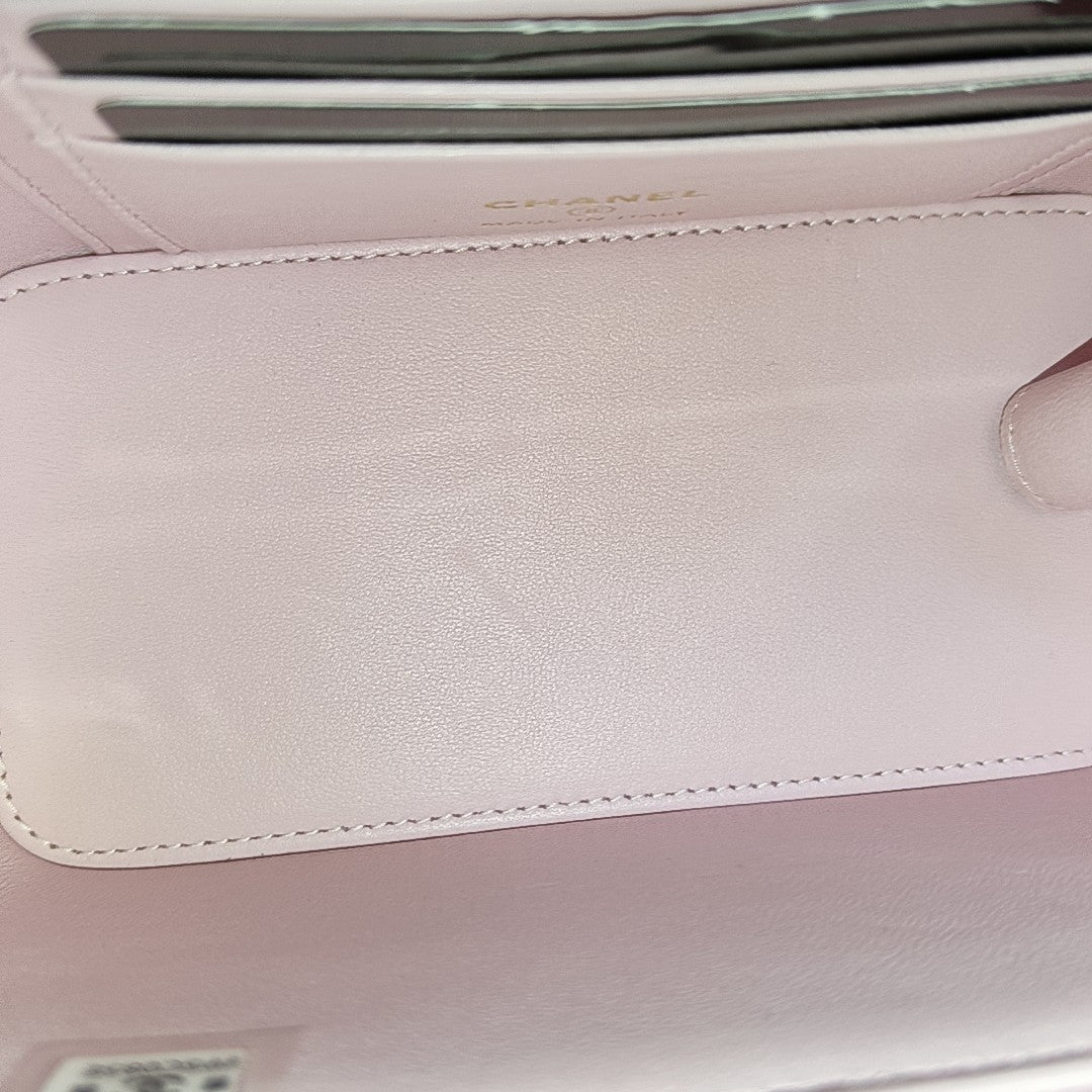 VANITY CASE Small Quilted Lambskin Pink