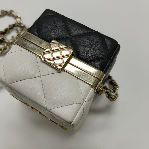 Quilted Lambskin Shoulder Bag Multicolor